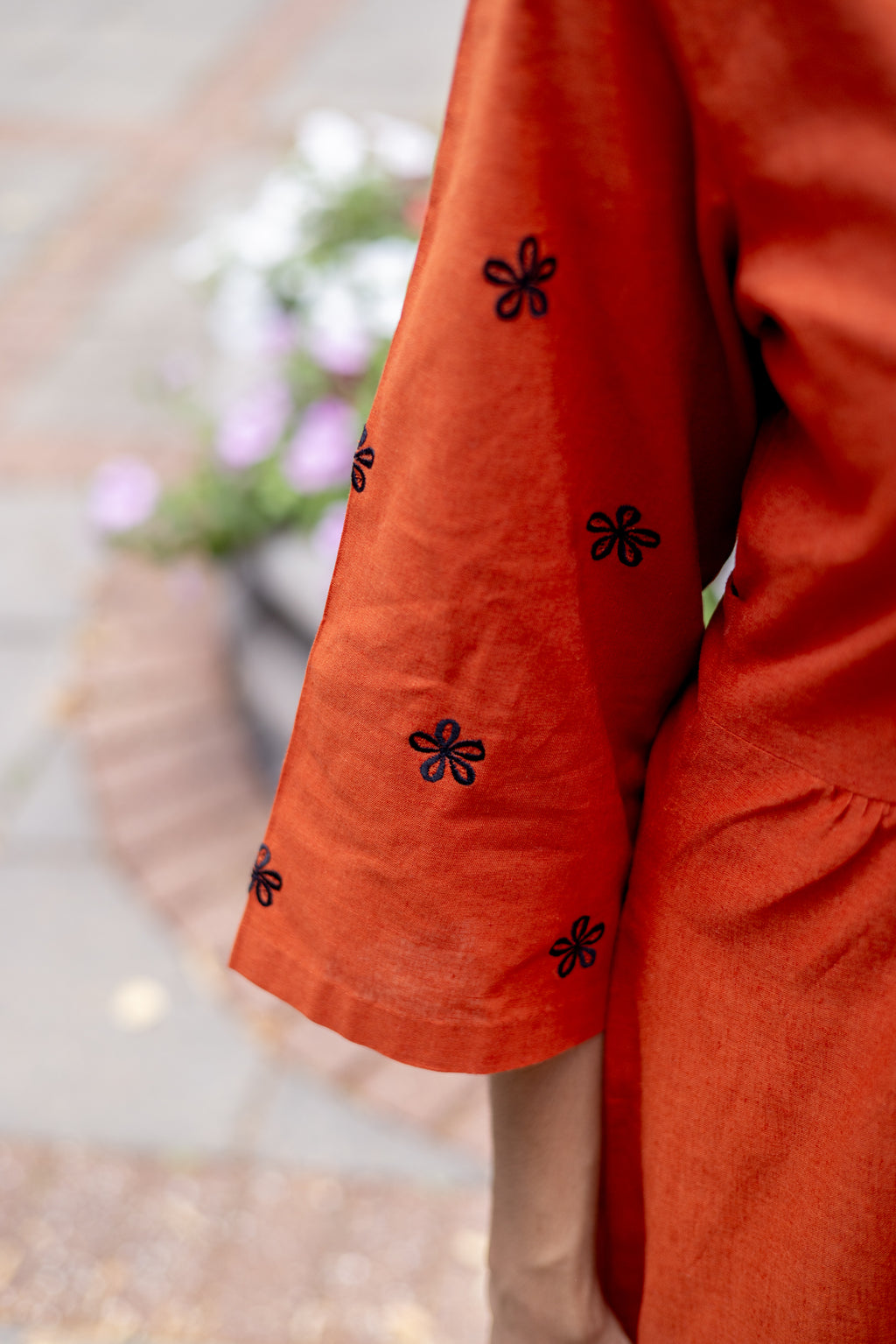 Stylish Sunburst Cutwork Linen Outfit for Women